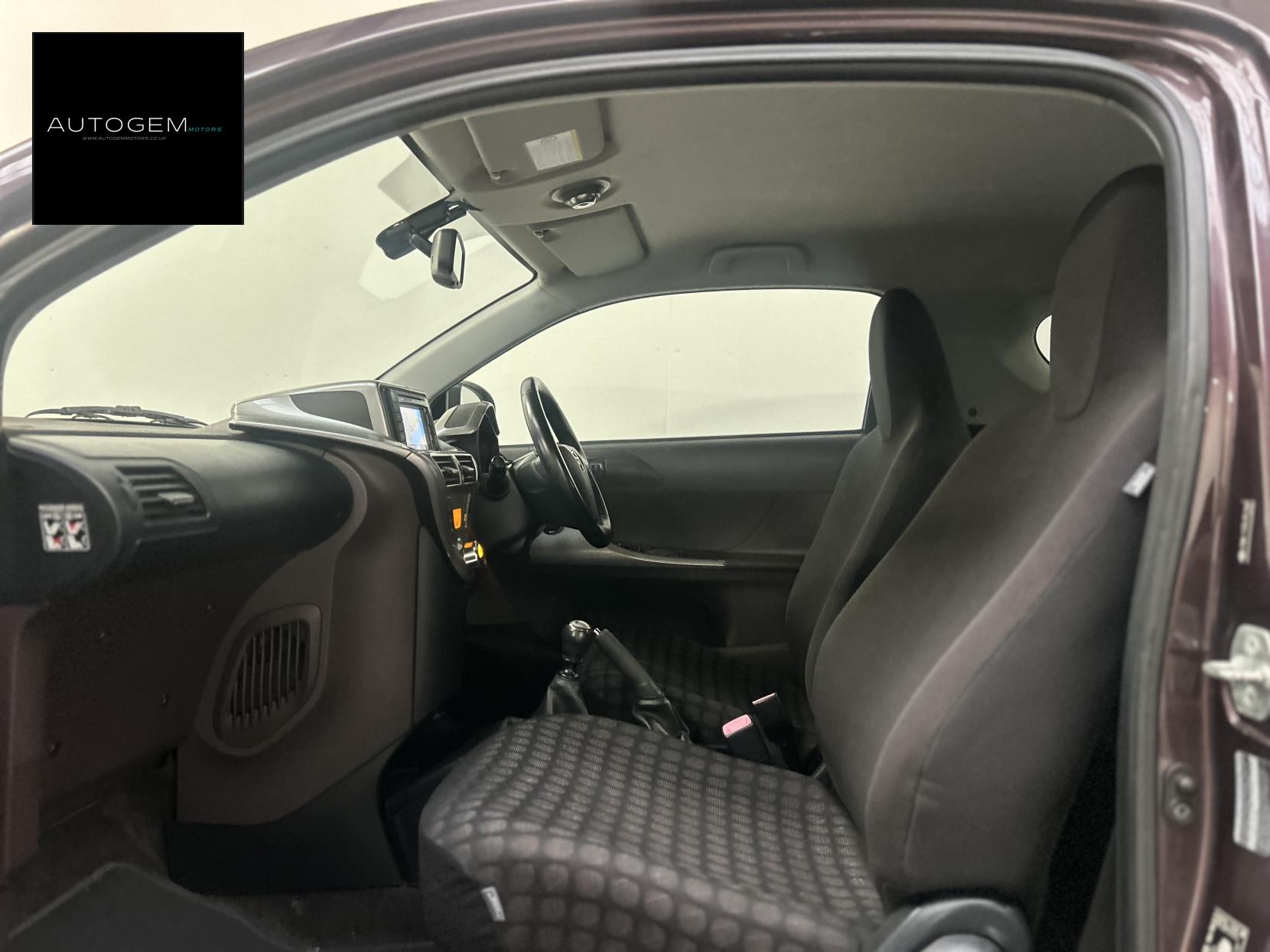 Toyota iQ 1.0 VVT-i 2 Hatchback 3dr Petrol Manual Euro 4 (68 bhp)