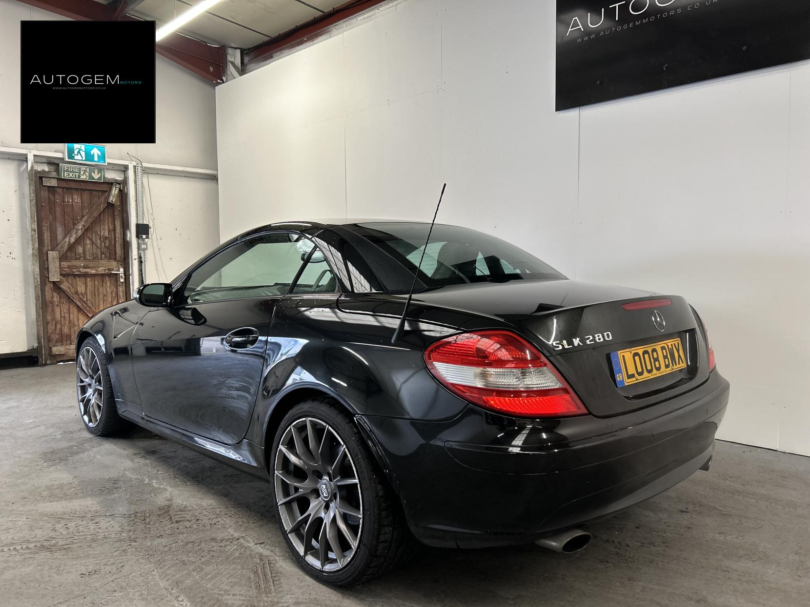 Mercedes-Benz SLK 3.0 SLK280 Convertible 2dr Petrol G-Tronic Euro 4 (231 ps)