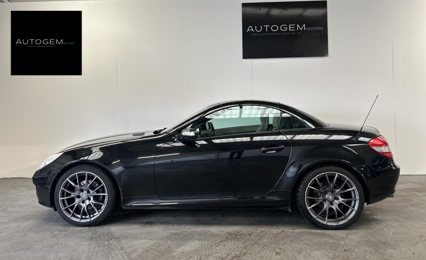 Mercedes-Benz SLK 3.0 SLK280 Convertible 2dr Petrol G-Tronic Euro 4 (231 ps)