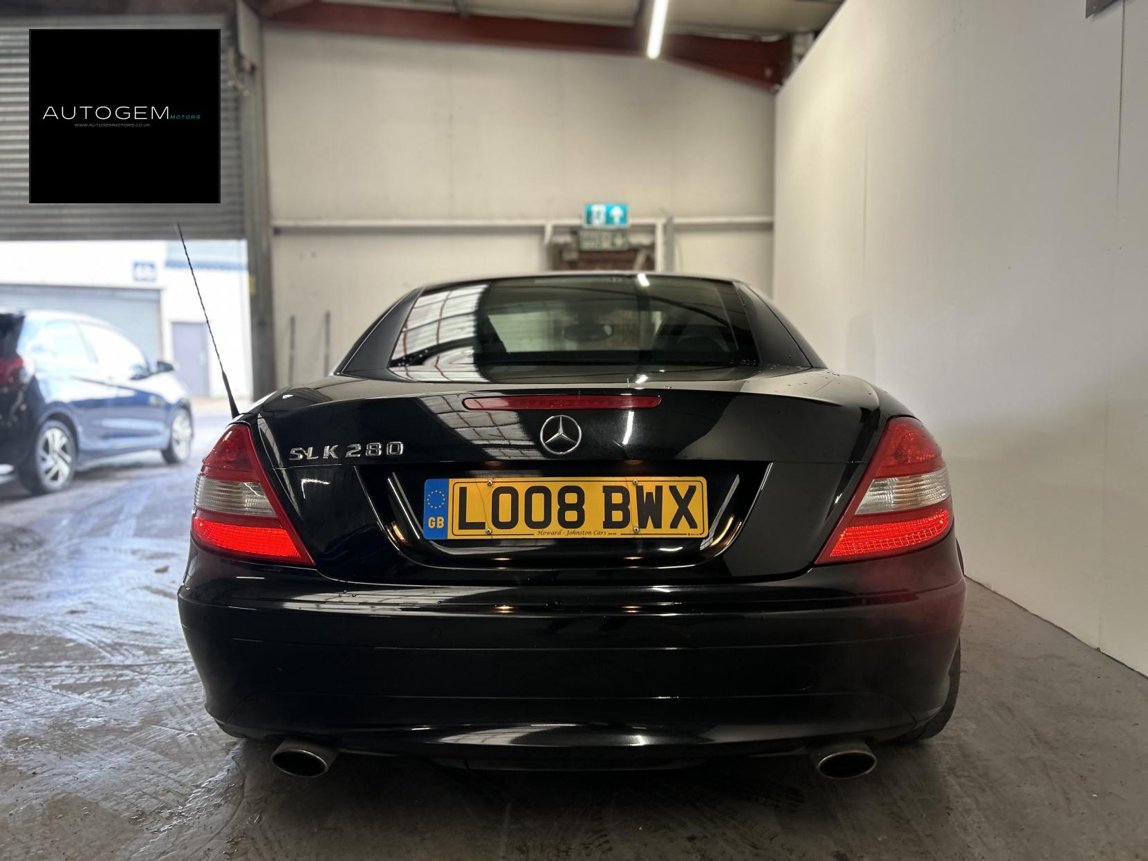 Mercedes-Benz SLK 3.0 SLK280 Convertible 2dr Petrol G-Tronic Euro 4 (231 ps)