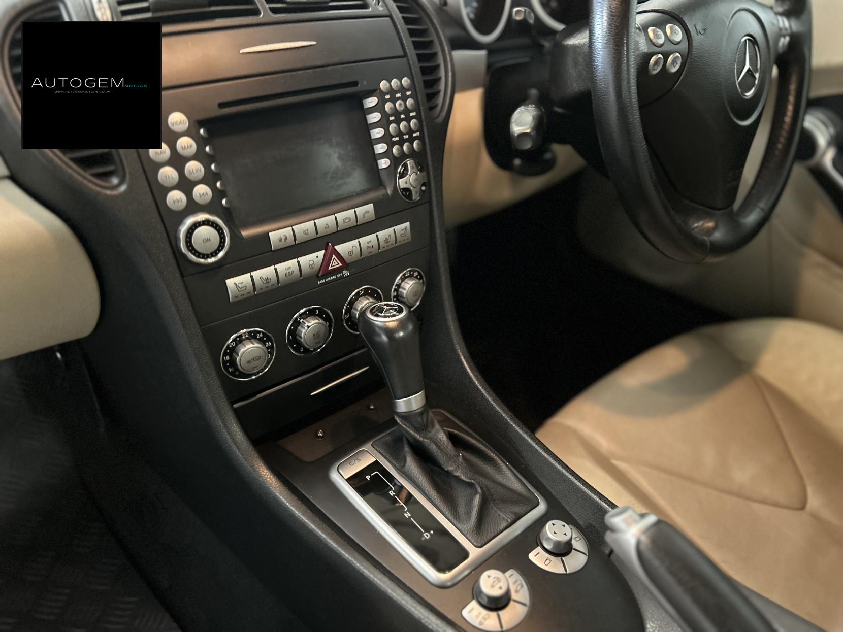 Mercedes-Benz SLK 3.0 SLK280 Convertible 2dr Petrol G-Tronic Euro 4 (231 ps)