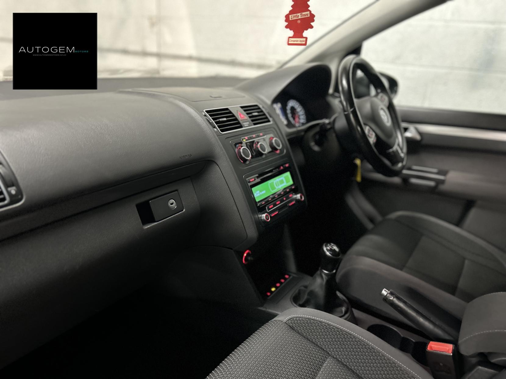 Volkswagen Touran 1.6 TDI SE MPV 5dr Diesel Manual Euro 5 (105 ps)