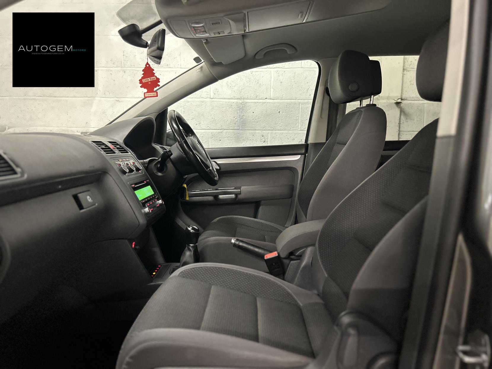 Volkswagen Touran 1.6 TDI SE MPV 5dr Diesel Manual Euro 5 (105 ps)