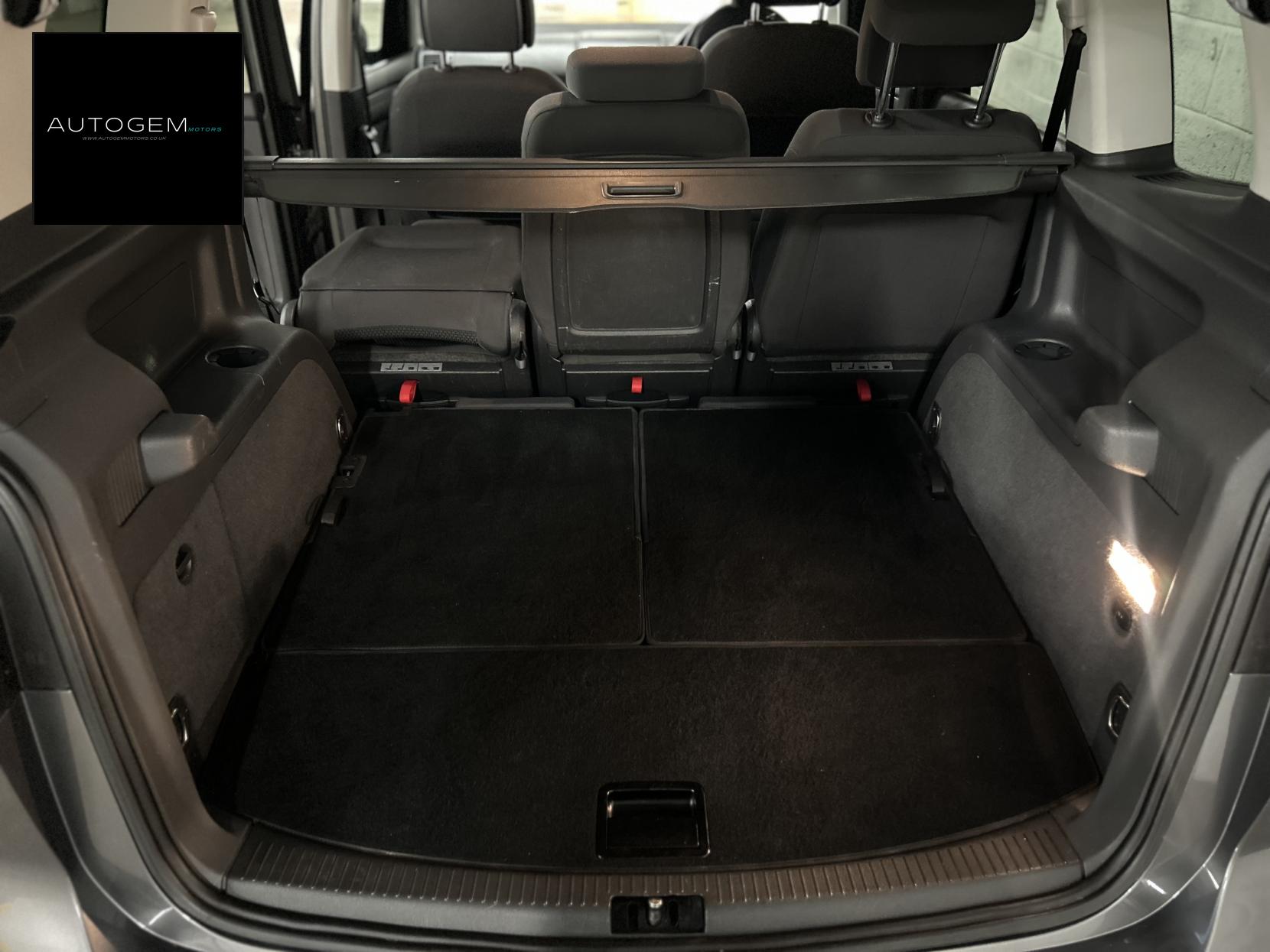 Volkswagen Touran 1.6 TDI SE MPV 5dr Diesel Manual Euro 5 (105 ps)