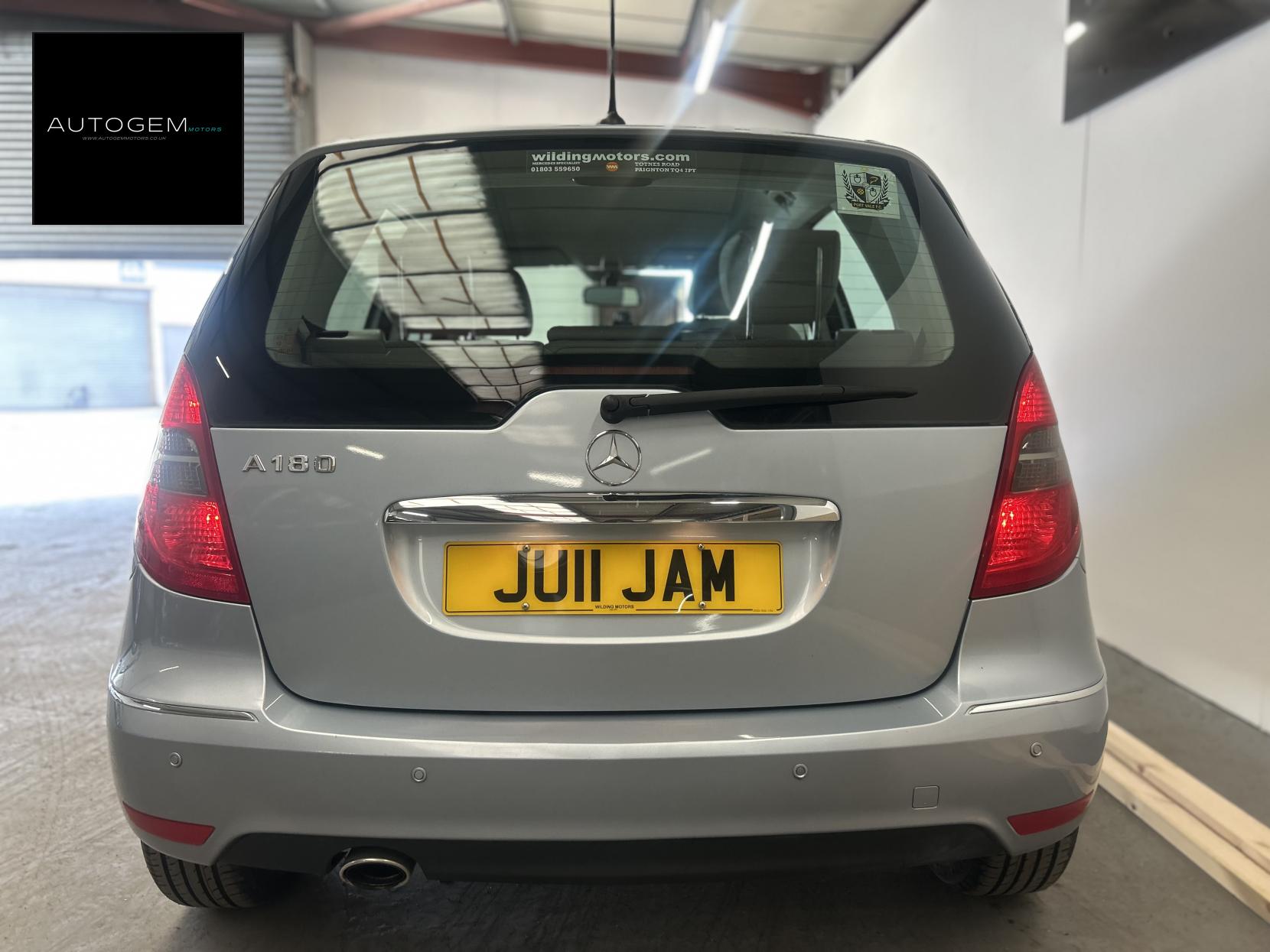 Mercedes-Benz A Class 1.7 A180 Avantgarde SE Hatchback 5dr Petrol CVT (166 g/km, 116 bhp)