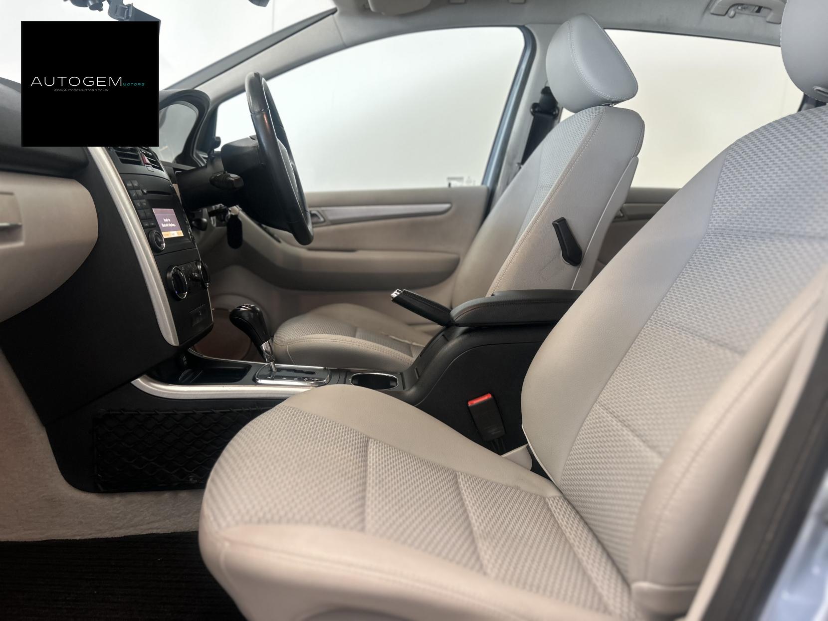 Mercedes-Benz A Class 1.7 A180 Avantgarde SE Hatchback 5dr Petrol CVT (166 g/km, 116 bhp)