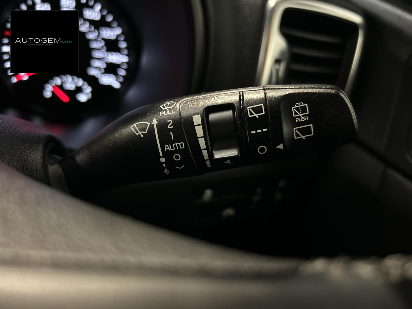 Kia Sportage 2.0 CRDi KX-3 SUV 5dr Diesel Manual AWD Euro 6 (134 bhp)