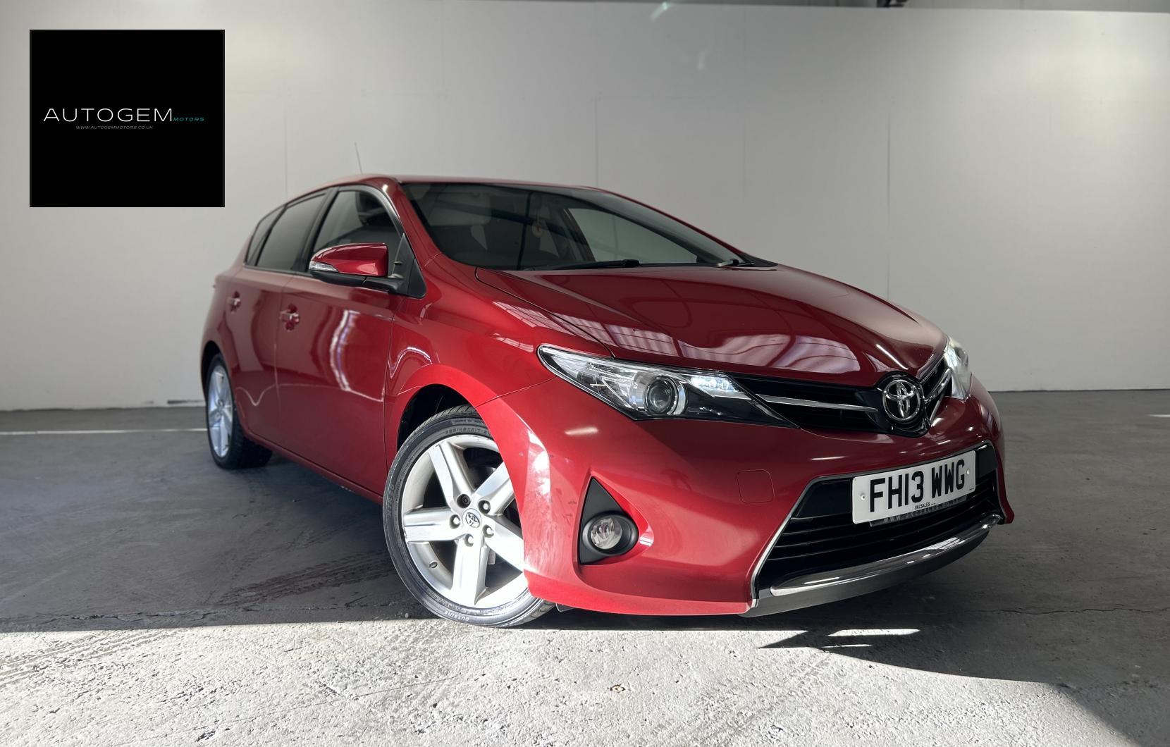 Toyota Auris 1.6 V-Matic Sport Hatchback 5dr Petrol Manual Euro 5 (132 ps)