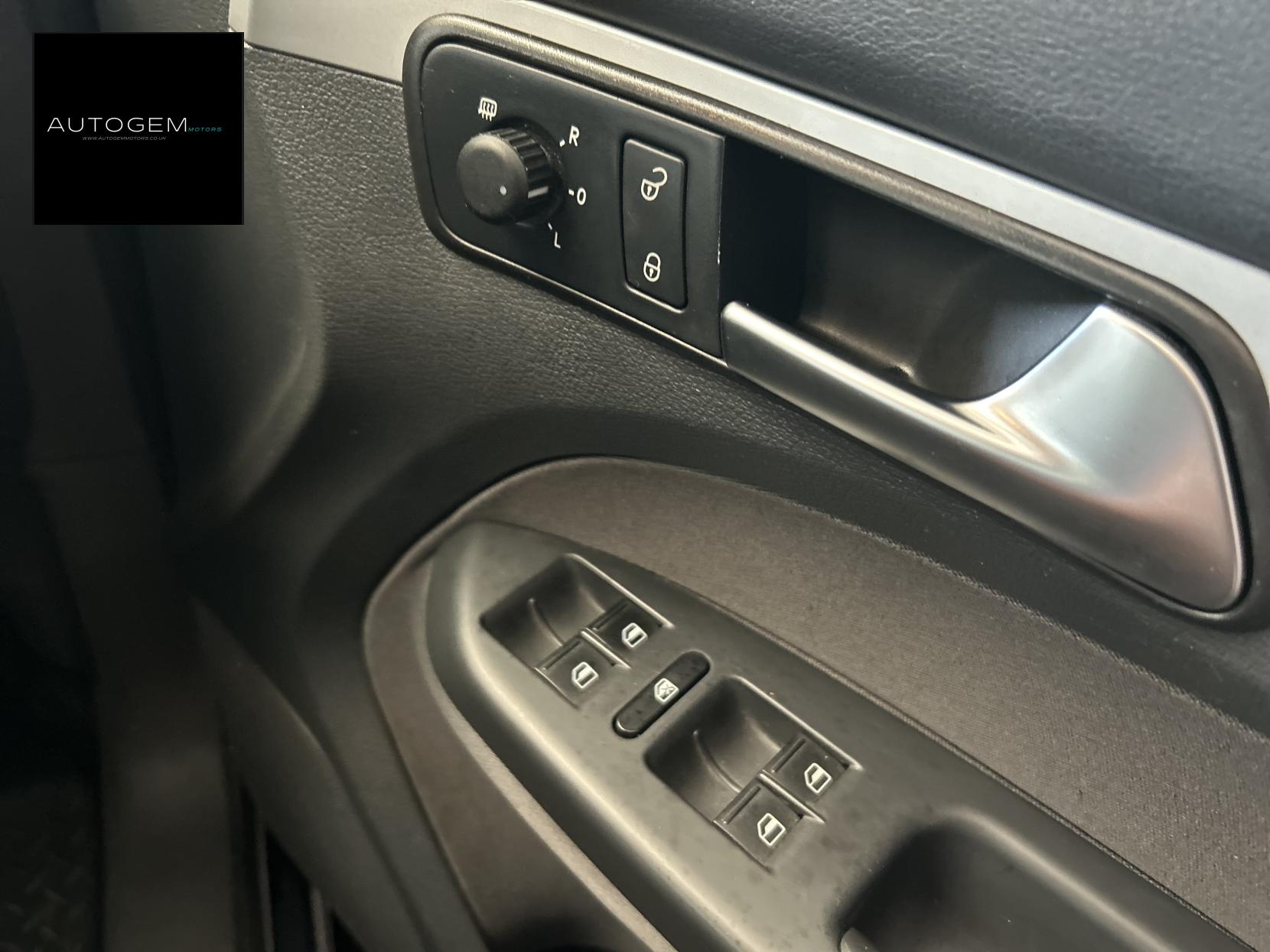 Volkswagen Touran 1.2 TSI BlueMotion Tech S MPV 5dr Petrol Manual Euro 5 (105 ps)