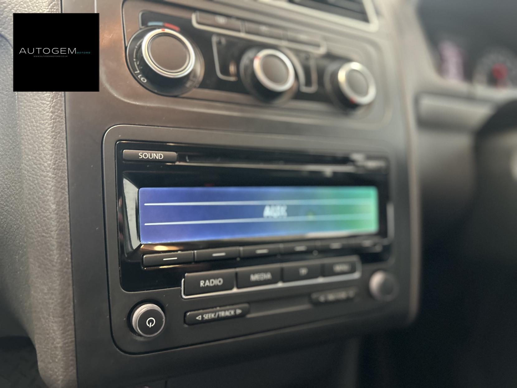 Volkswagen Touran 1.2 TSI BlueMotion Tech S MPV 5dr Petrol Manual Euro 5 (105 ps)